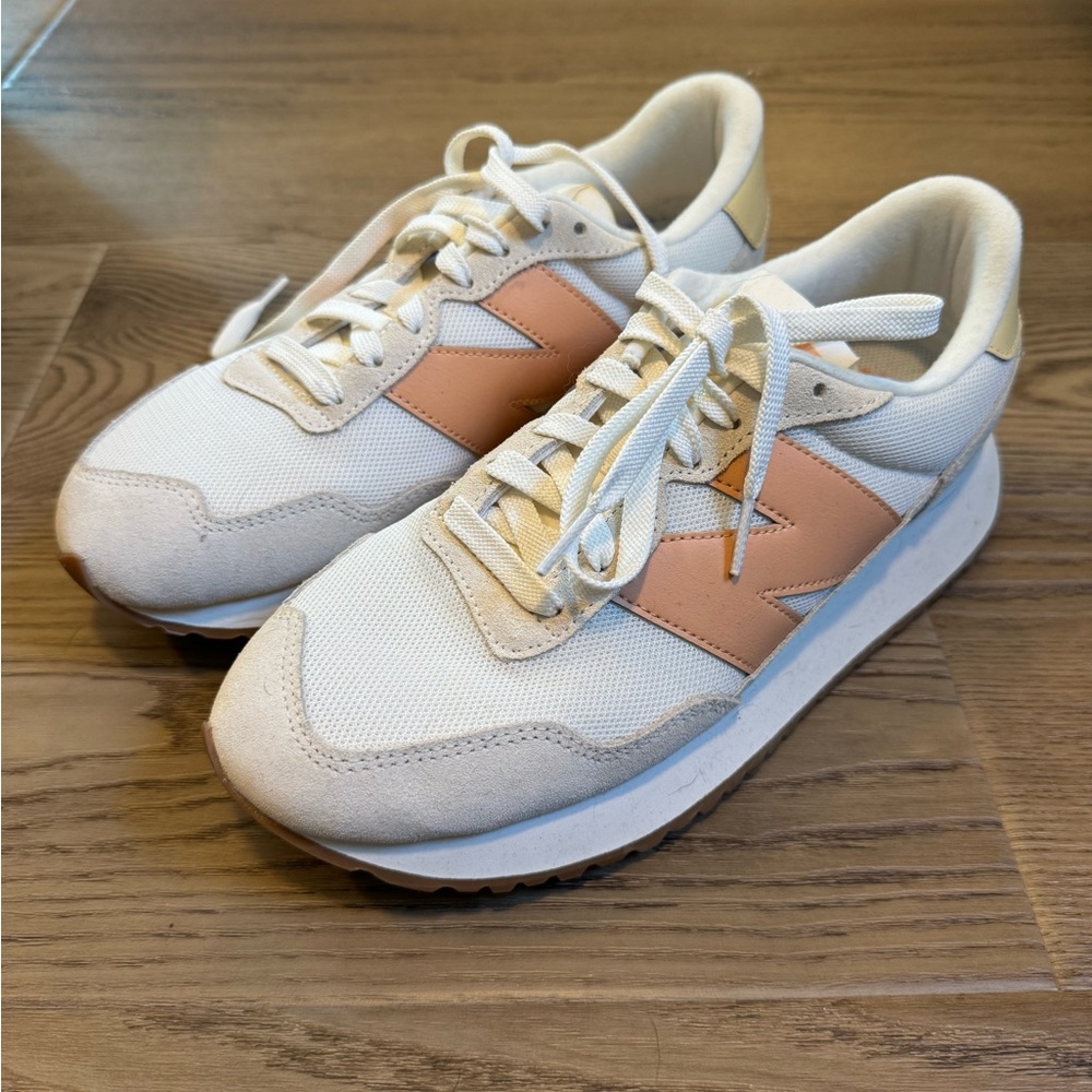 New Balance 237 Sneakers